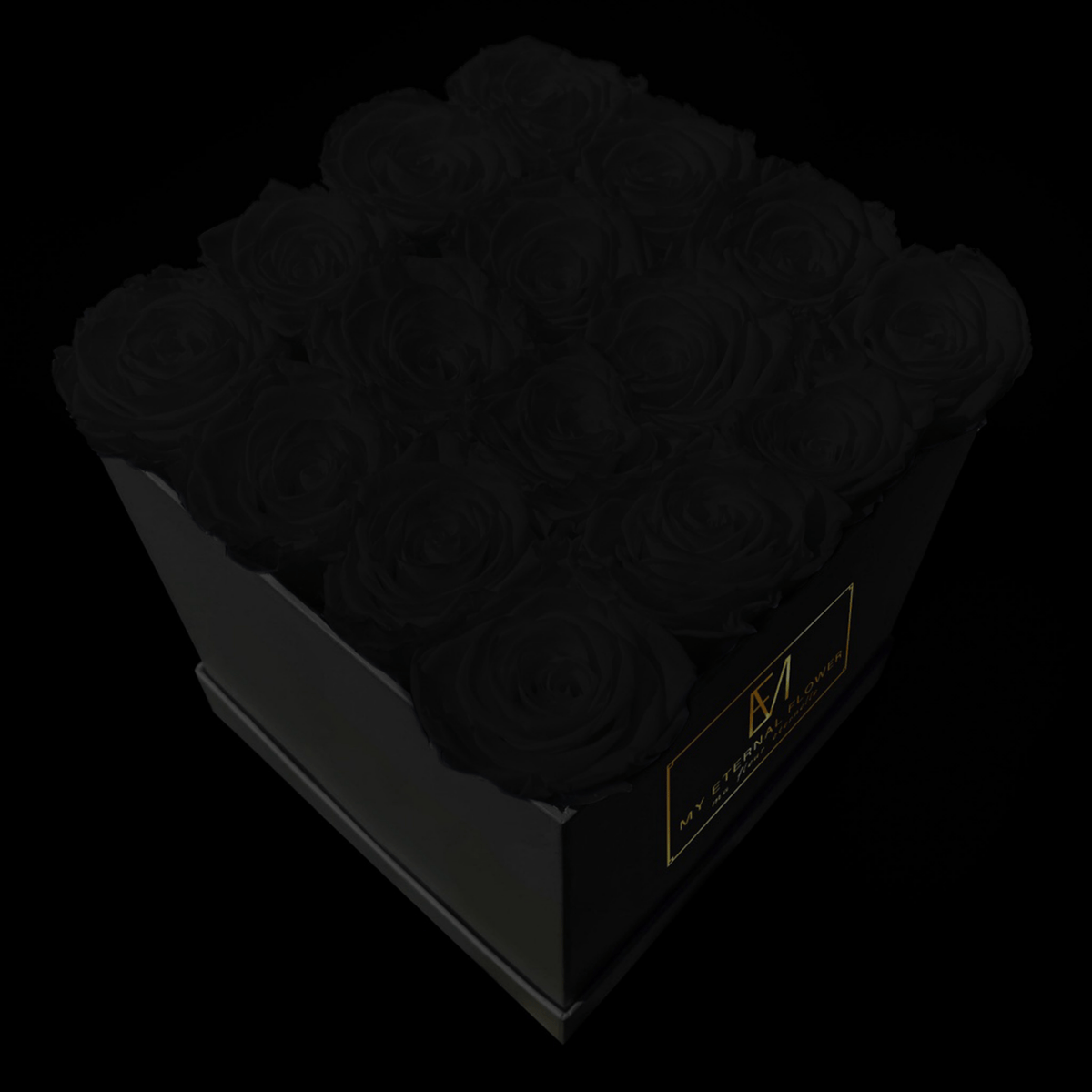 Luxe Square - 16 Eternal Roses